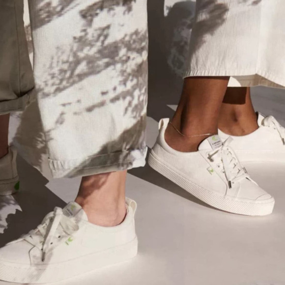 NIB! Cariuma OCA Low Off-White Canvas Sustainable Sneaker - Size 7 - Picture 4 of 13